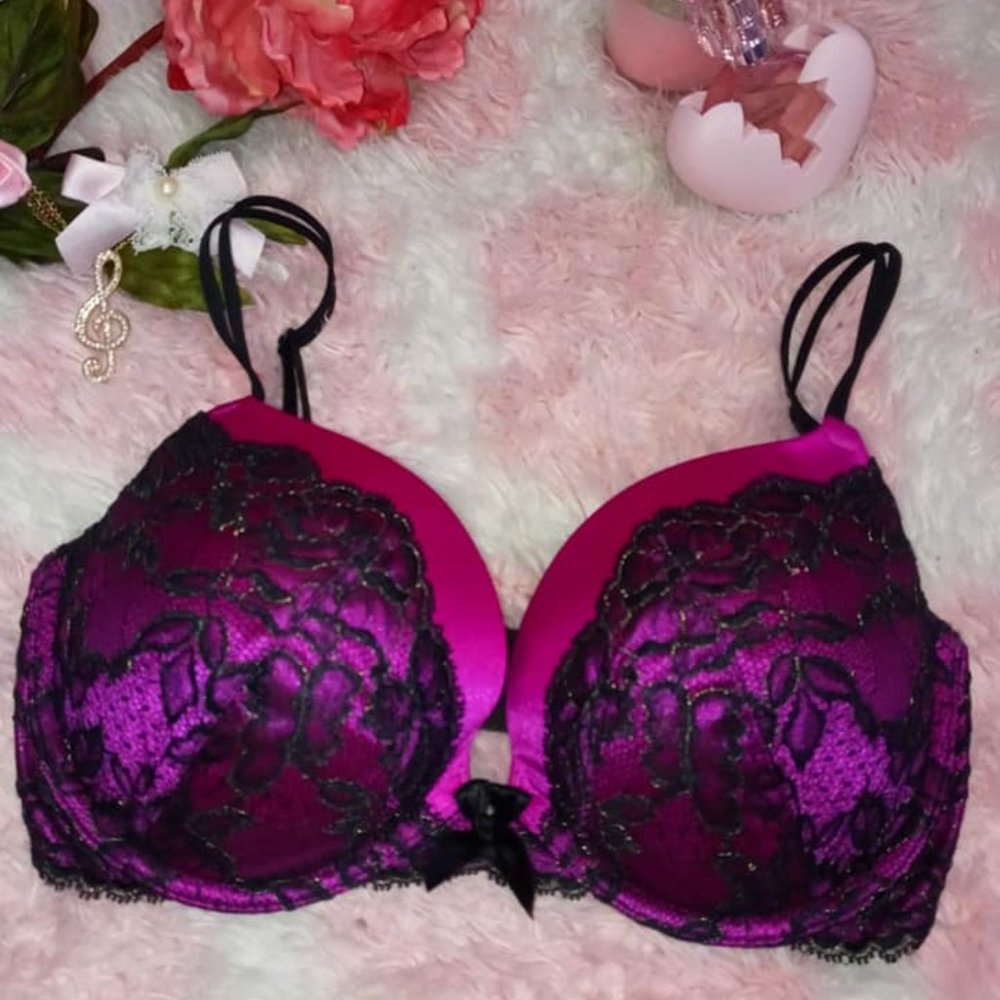 Nice VICTORIA'S SECRET VERY SEXY Plunge Bra 34DD